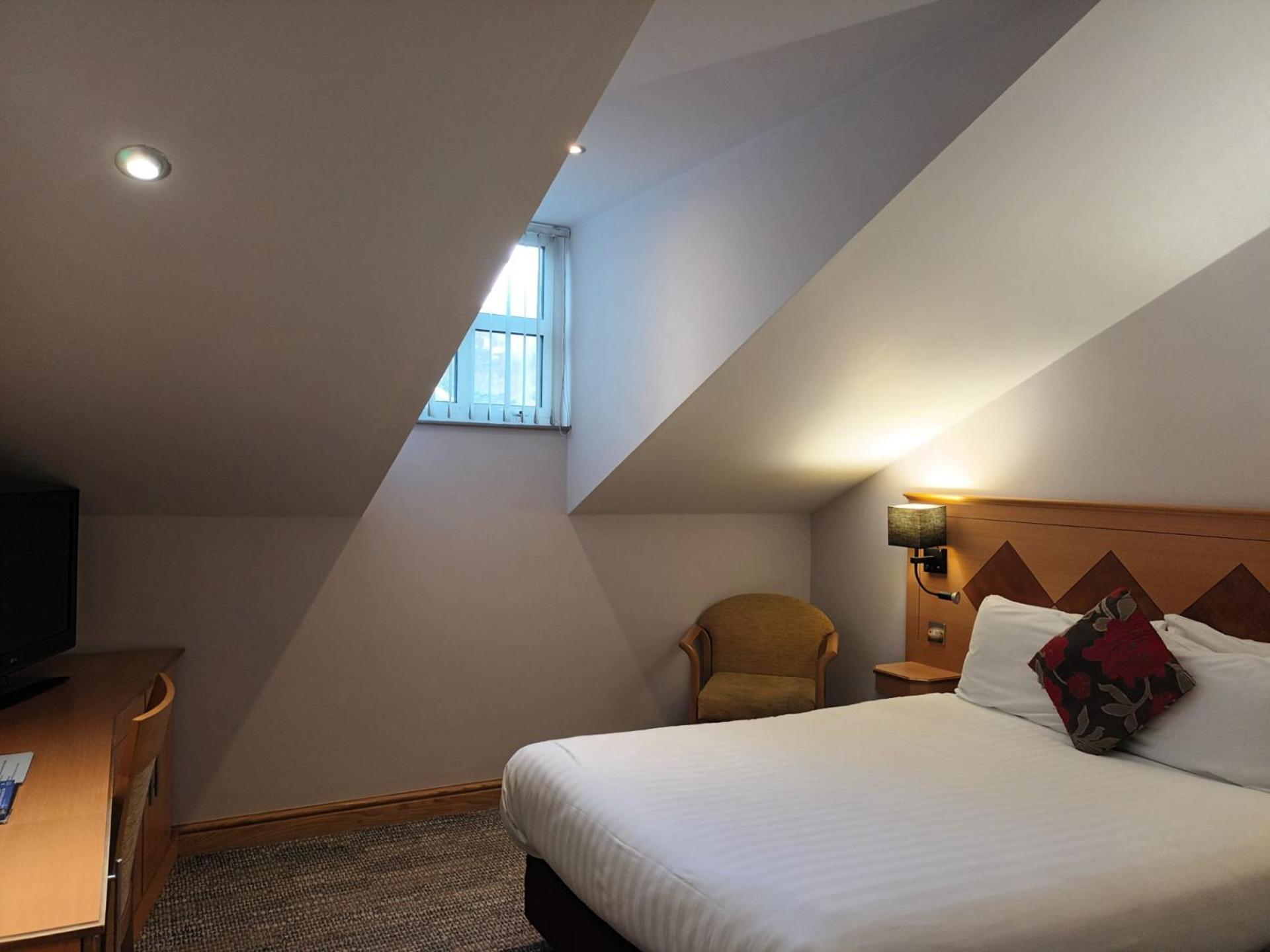 Corn Mill Lodge Hotel 리즈 외부 사진