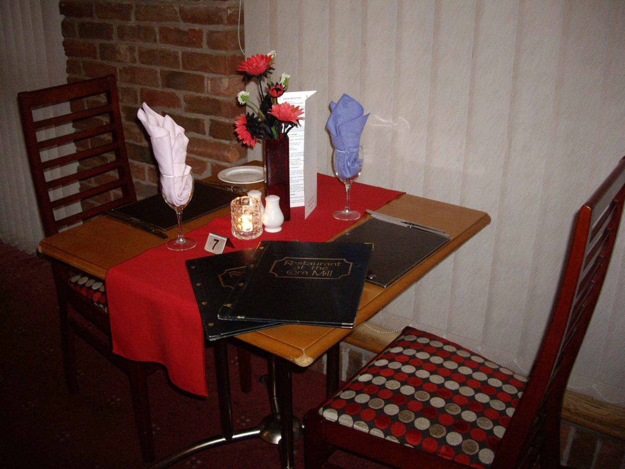 Corn Mill Lodge Hotel 리즈 외부 사진